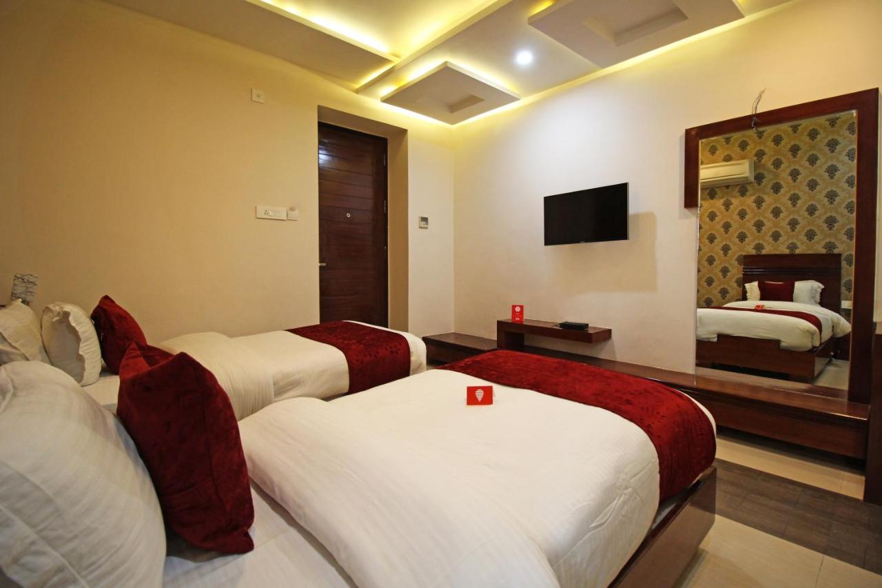 Capital O 4535 Hotel Uma Palace Varanasi Exterior foto